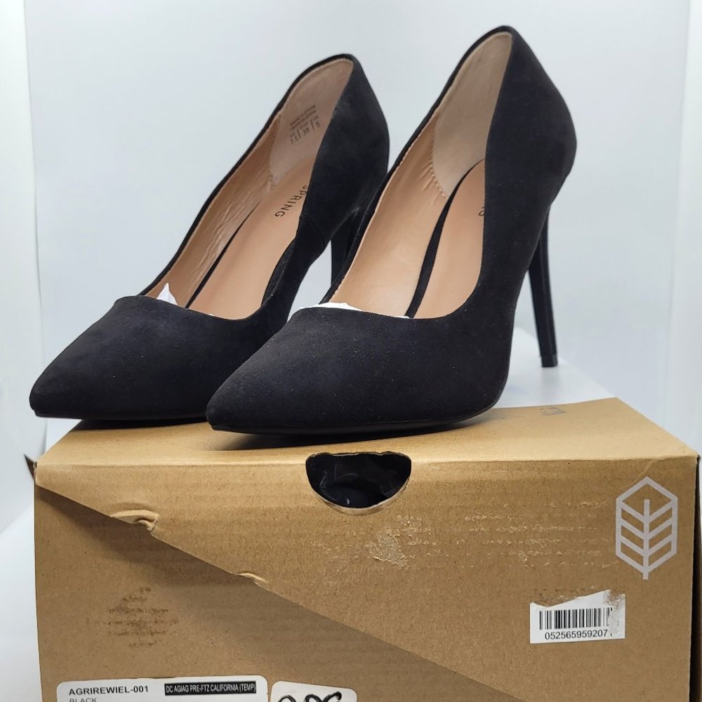 Call It Spring, Heels - image 1